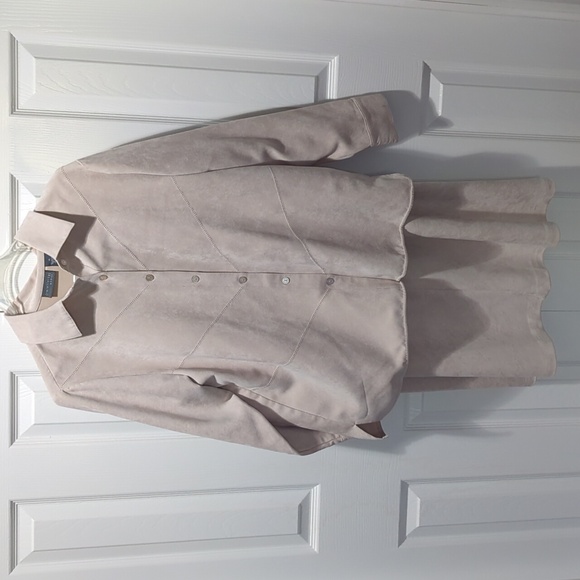 Relativity Woman Suit Tan Faux Suede 2 pc Suit Maxi Skirt & Button Up Top 1X - Picture 5 of 11